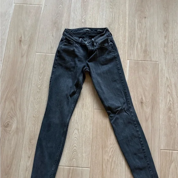 Guess Women's Dark Gray Skinny Jeans - Picture 3 of 4